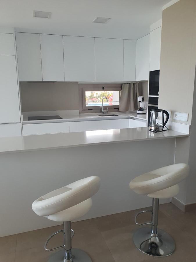 Luxury Beachfront Apartment With Pool, Sauna, Fitness And Gym In Province Malaga, Andalusia Михас Экстерьер фото
