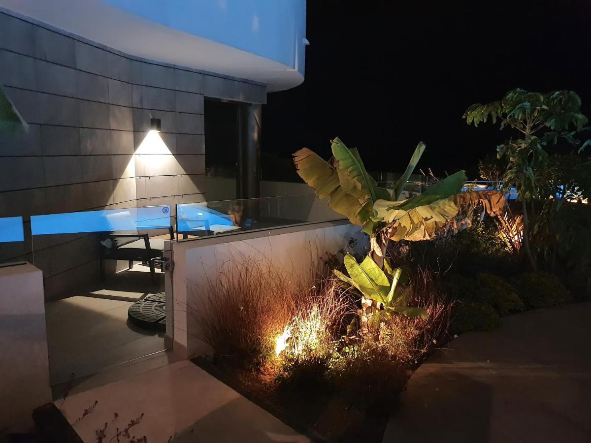 Luxury Beachfront Apartment With Pool, Sauna, Fitness And Gym In Province Malaga, Andalusia Михас Экстерьер фото