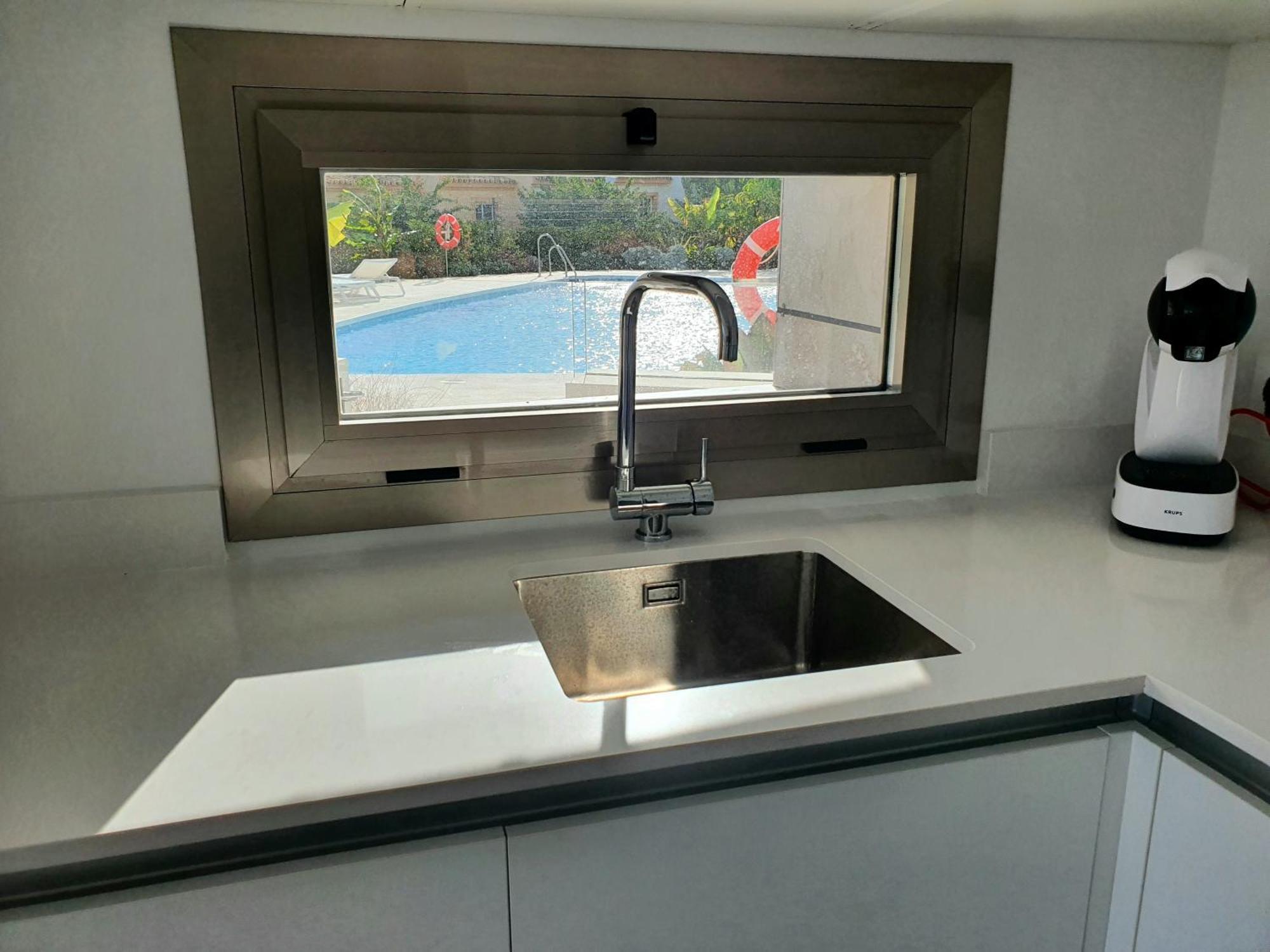 Luxury Beachfront Apartment With Pool, Sauna, Fitness And Gym In Province Malaga, Andalusia Михас Экстерьер фото