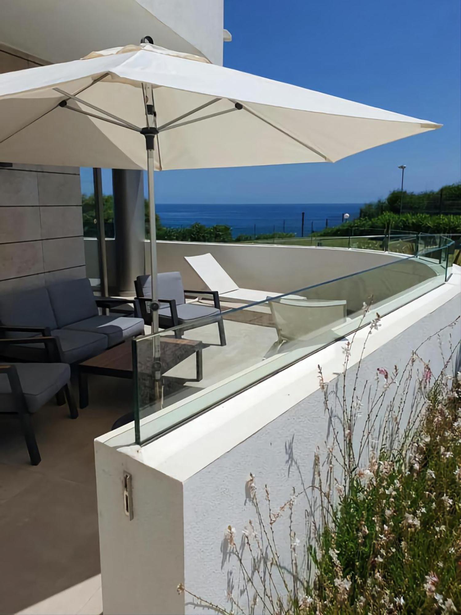 Luxury Beachfront Apartment With Pool, Sauna, Fitness And Gym In Province Malaga, Andalusia Михас Экстерьер фото